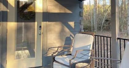 Private Cabin. 8 mins from Clemson!!