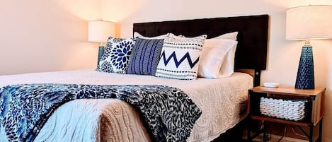 3 camere, una scrivania, ferro/asse da stiro, Wi-Fi gratuito