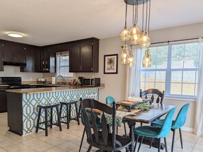 Dining - Dreamy 3 bedroom home just minutes to everything (Enterprise)