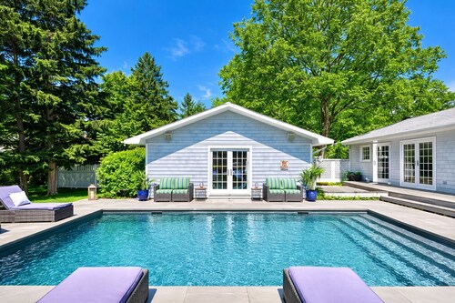 Shelter Island Retreat With Pool, Home Theater, Close To Beach & Pet Friendly 