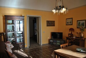 Älytelevisio, kirjoja