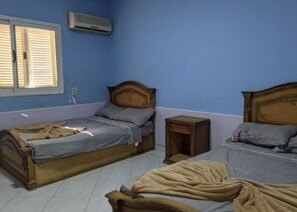 3 室のベッドルーム、アイロン / アイロン台、WiFi (無料)、ベッドシーツ