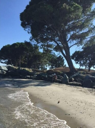 App. T2 Tout confort, piscine, terrasse, wifi, 500 m plage, parking, lave linge.