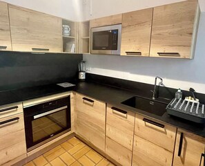 Fridge, oven, stovetop, dishwasher - Charming house in the heart of Cap Ferret near the lighthouse (Cap Ferret)