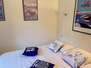 3 bedrooms, free WiFi, bed sheets