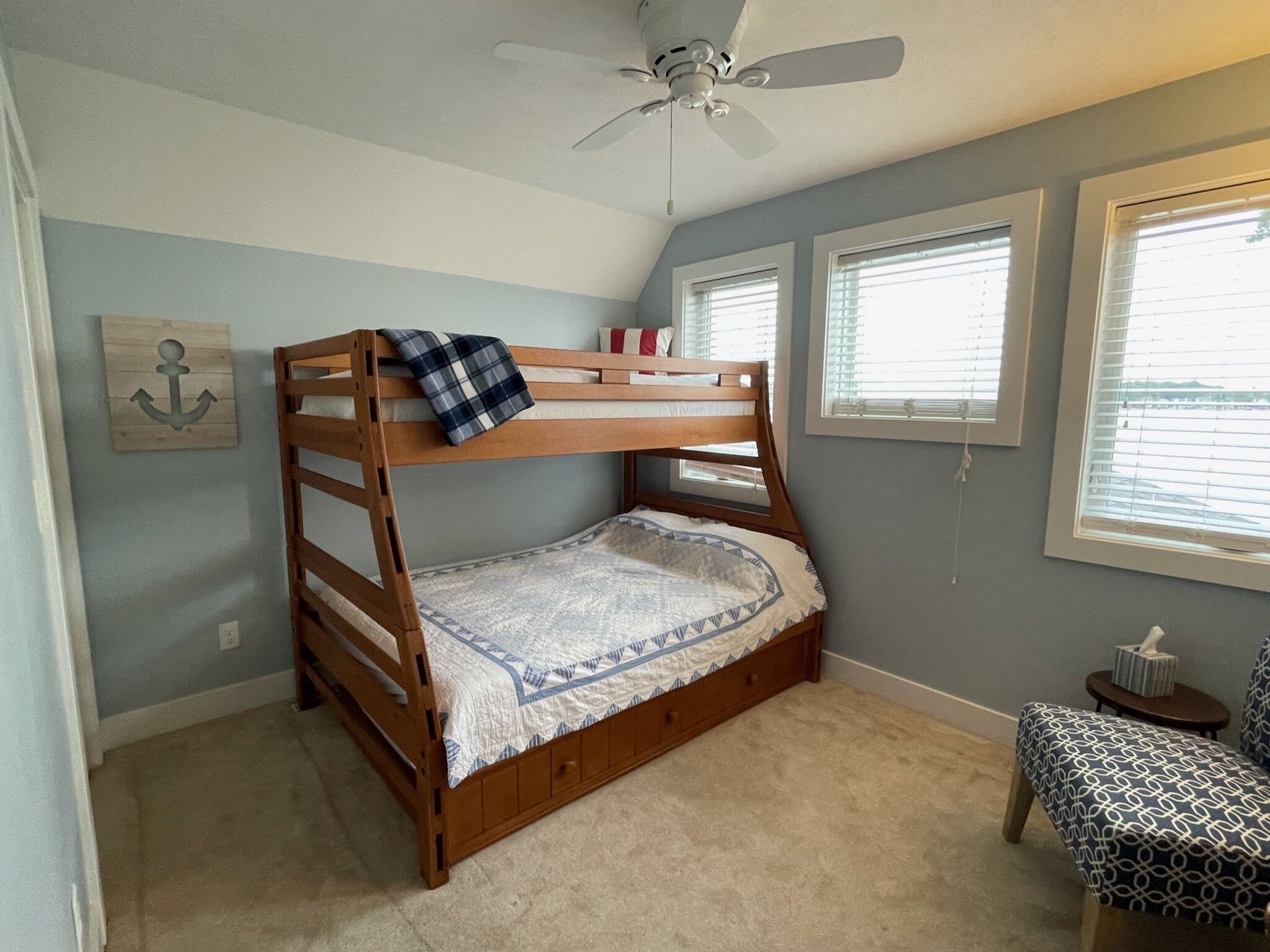 2 bedrooms, travel crib, free WiFi, bed sheets
