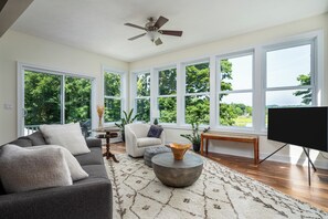 Smart TV, fireplace, computer monitors