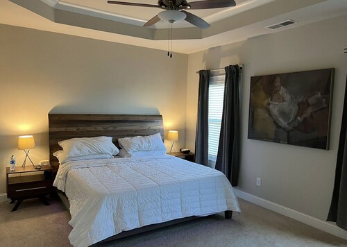 Beautiful 4 Bedroom Condo In Midtown ATL ✨