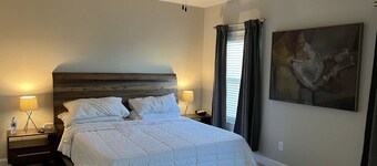 Beautiful 4 Bedroom Condo In Midtown ATL ✨