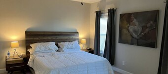 Beautiful 4 Bedroom Condo In Midtown ATL ✨