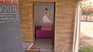 1 bedroom, desk, WiFi, bed sheets