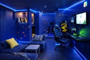 3 Schlafzimmer, Schreibtisch, Bügeleisen/Bügelbrett, Reisekinderbett