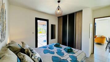 1 chambre, fer et planche Ă repasser, Wi-Fi, draps fournis