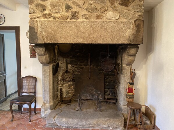 Interior - Cosy family cottage (Gouville-sur-Mer)