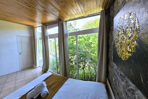 20 chambres, bureau, lit parapluie, Wi-Fi gratuit