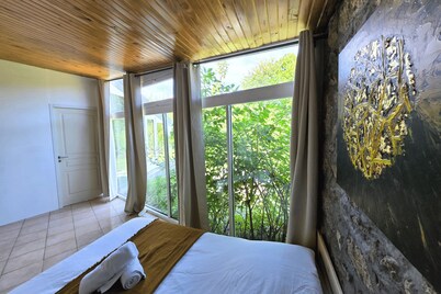 Group estate near Lyon for 34 people