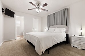 3 bedrooms, iron/ironing board, travel crib, free WiFi