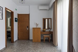 Double or Twin Room, Balcony | Desk, free WiFi, bed sheets - Hotel Center (Ksamil)