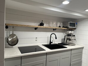 Fridge, coffee/tea maker, toaster, coffee grinder