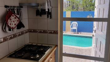 House | Private kitchen | Fridge, oven, stovetop, coffee/tea maker
