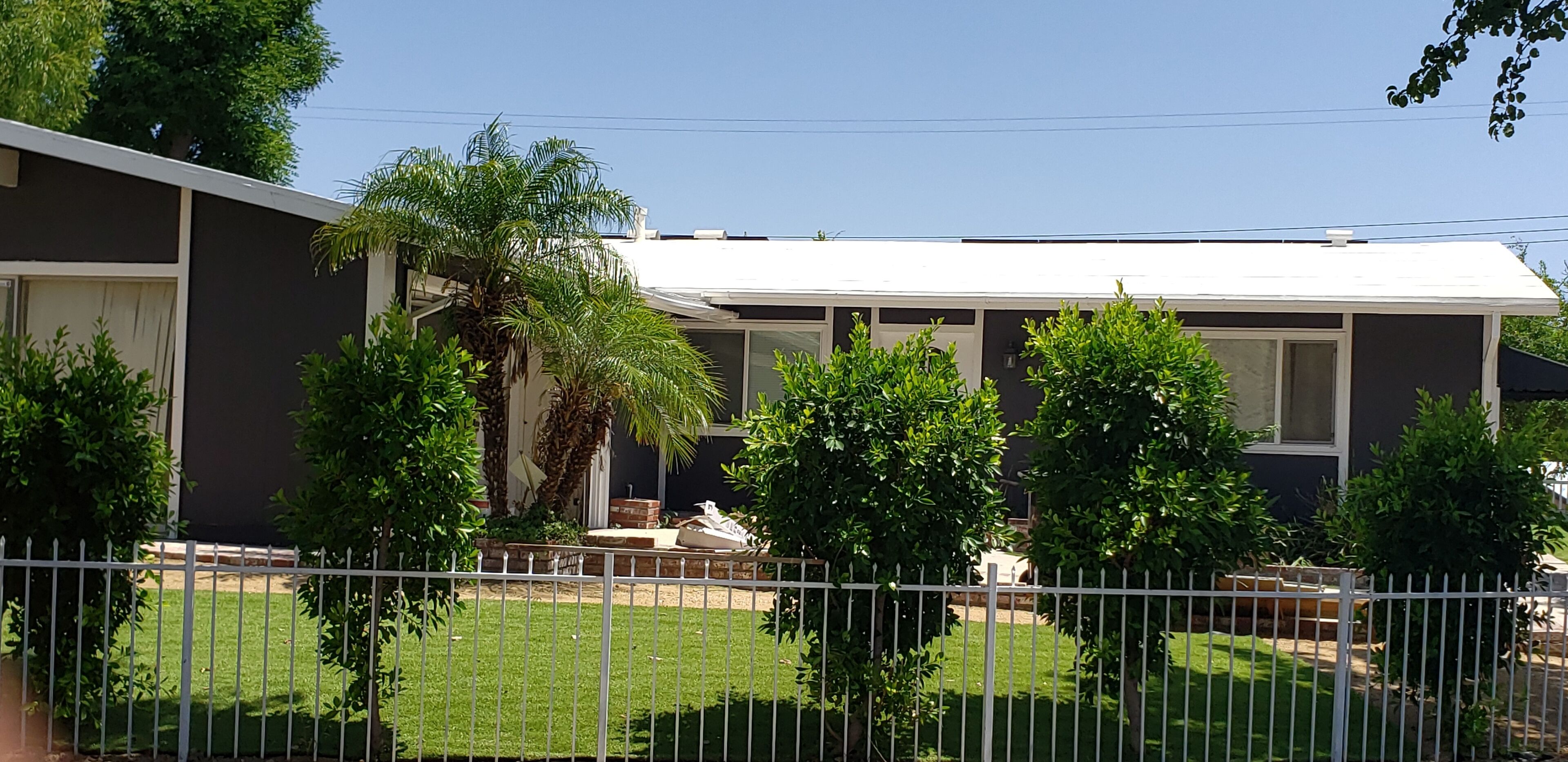 Private villa in West hills with large backyard