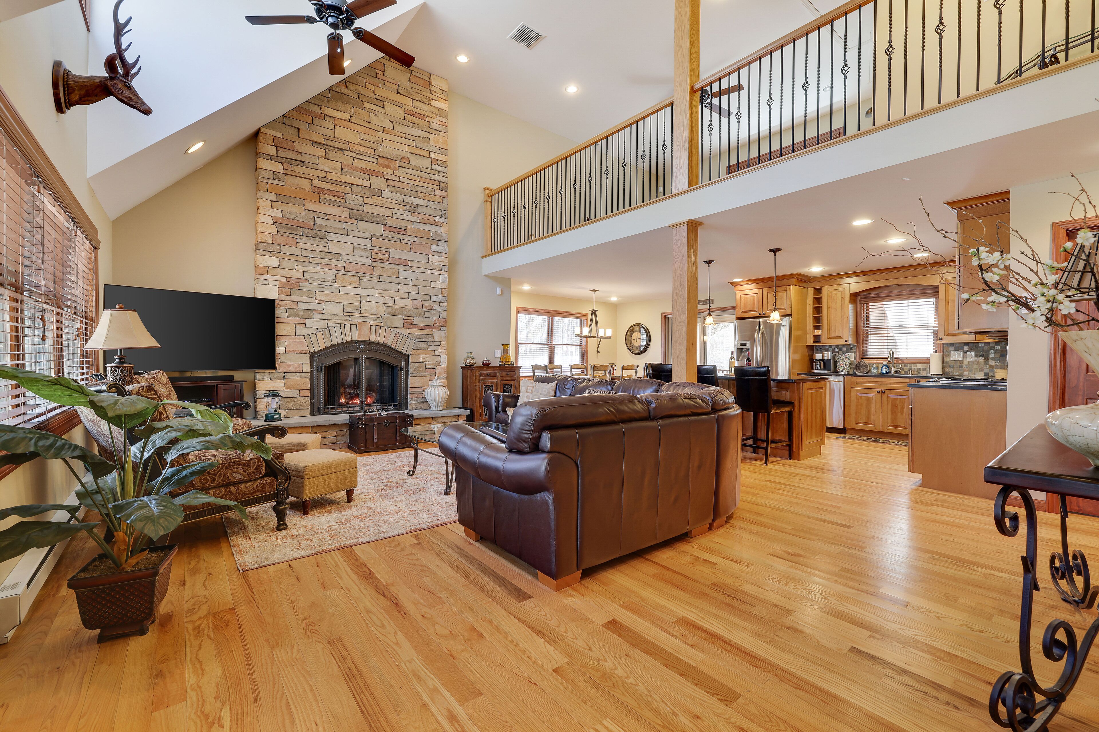 Alex & Marie’s Manor