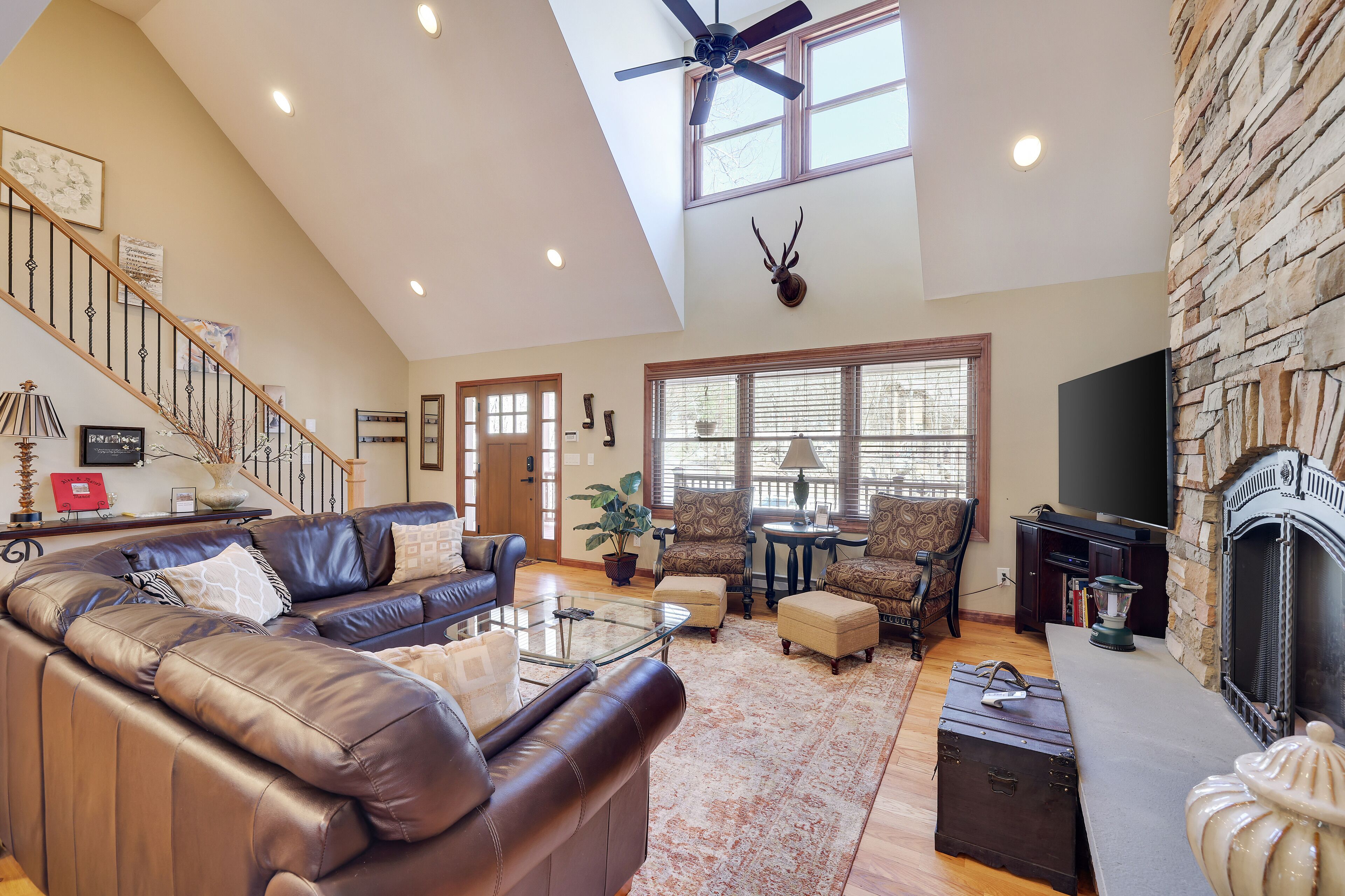 Alex & Marie’s Manor