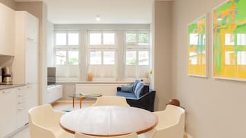 1 habitación, ropa de cama hipoalergénica y decoración personalizada