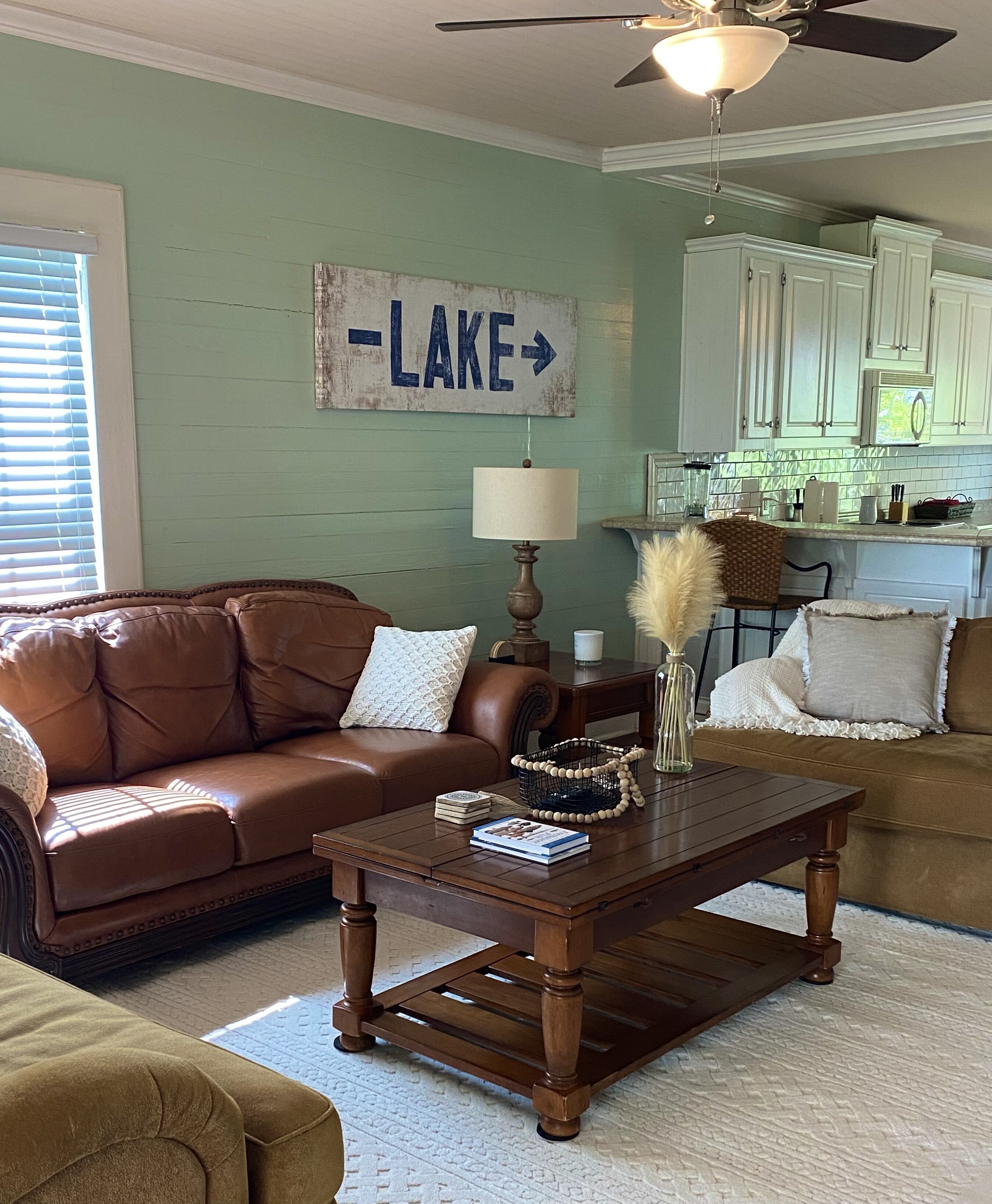 “Eufaula Cottage” Charming Lakefront Cottage