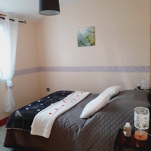 2 bedrooms, iron/ironing board, travel crib, free WiFi