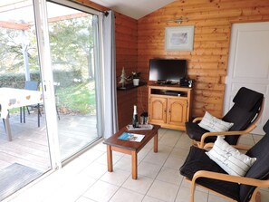 TV, DVD player, table tennis, books