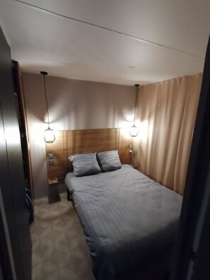 2 bedrooms, iron/ironing board, WiFi, bed sheets - Spacious new mobile home for delivery February 2022 (Vias)