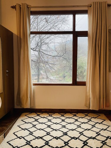 Cozy riverside Apartment in Manali | Dobhi-Naggar