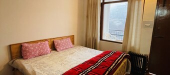 Cozy riverside Apartment in Manali | Dobhi-Naggar