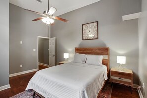 3 soverom, strykejern/-brett, wi-fi (inkludert) og sengetøy