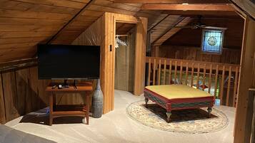 2 Schlafzimmer, Zimmersafe, Bügeleisen/Bügelbrett, kostenloses WLAN