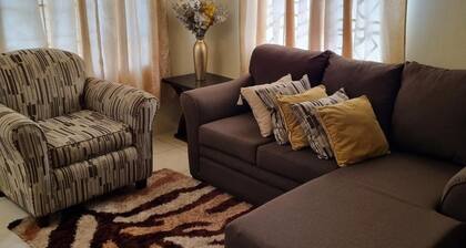 2-bed, Sleeps 4, Private Garden, Parking