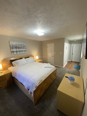 2 bedrooms, desk, iron/ironing board, free WiFi