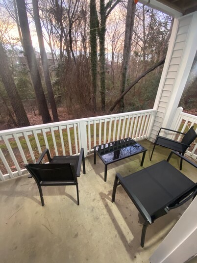 Lovely 2 bedroom 2 Bath located DOWNTOWN FAYETTEVILLE