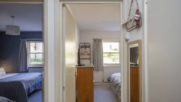 2 Schlafzimmer, Bügeleisen/Bügelbrett, Reisekinderbett, kostenloses WLAN