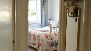 2 bedrooms, iron/ironing board, travel crib, free WiFi