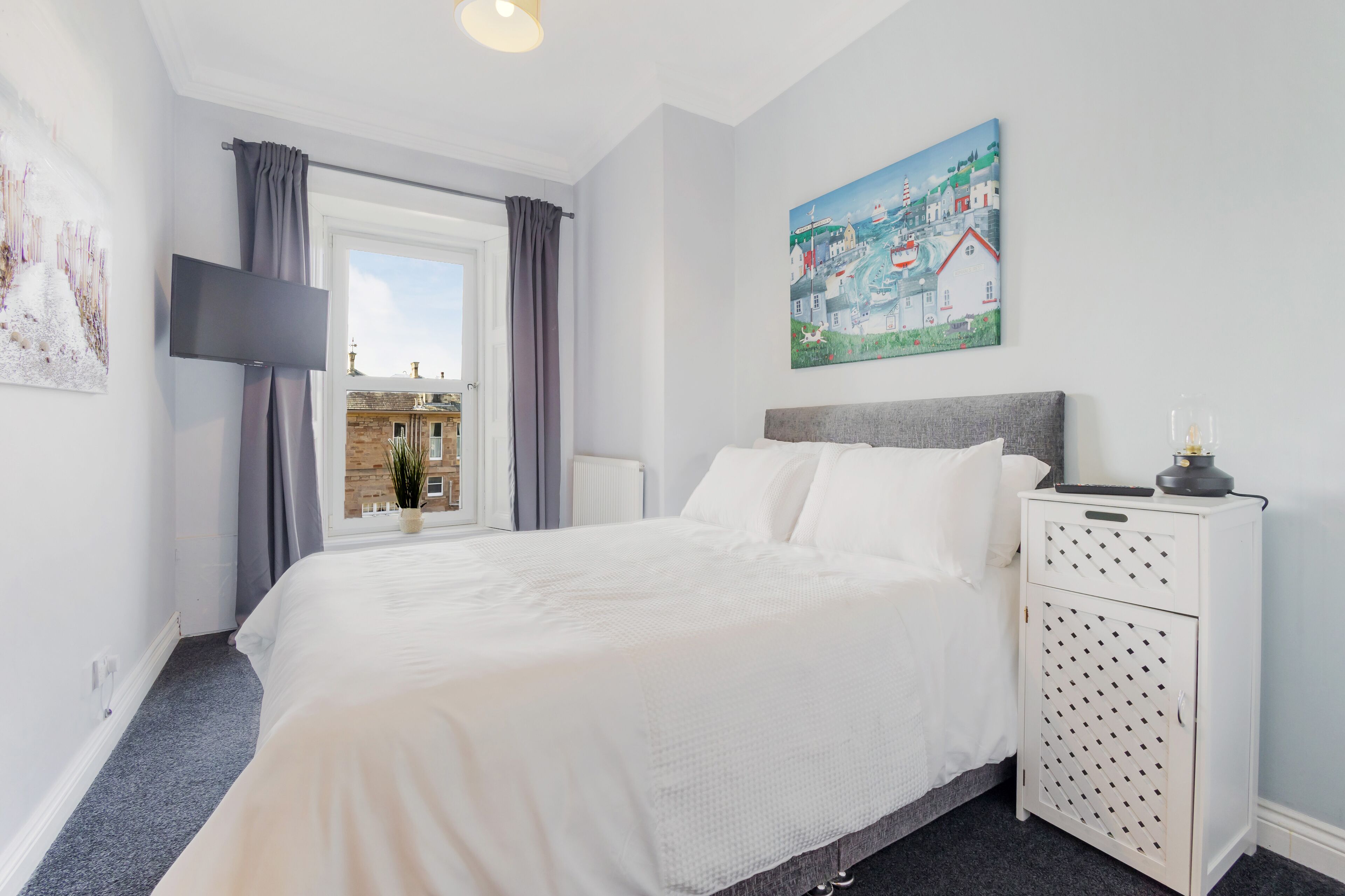 3 bedrooms, iron/ironing board, travel cot, free WiFi