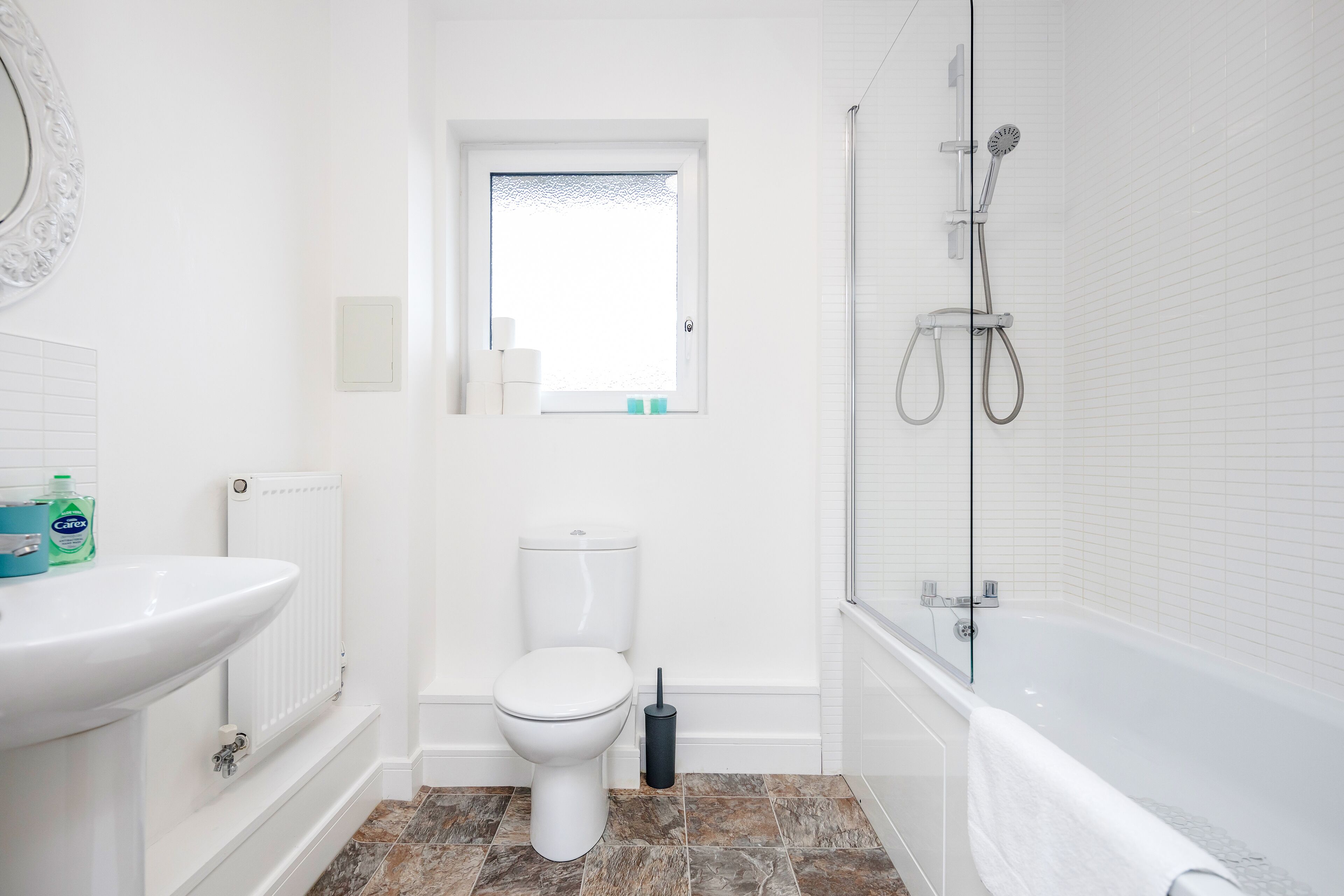 Apartment | Bathroom | Combined shower/bathtub, deep-soaking bathtub, hair dryer, towels