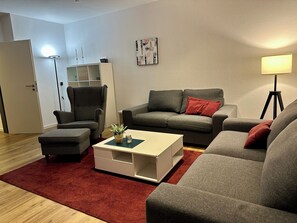 Smart TV, reproductor de DVD, libros y videoteca 