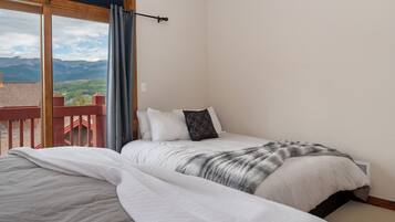 3 bedrooms, free WiFi, bed sheets