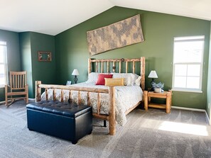 6 bedrooms, desk, iron/ironing board, free WiFi