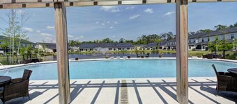 New Beach Townhouse with Pool!  Tennis, Pickleball & Bocce around the corner!