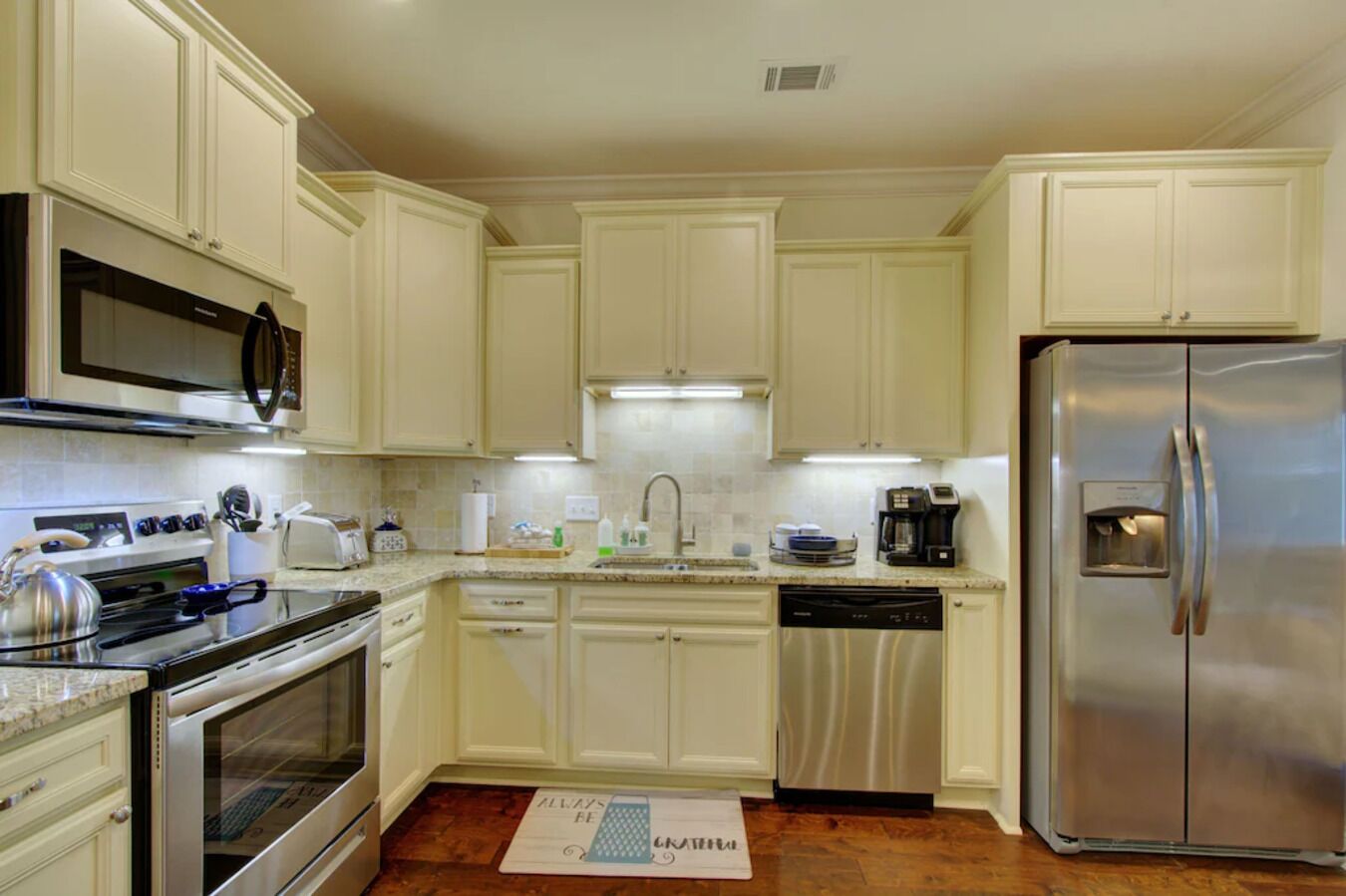 New Beach Townhouse with Pool!  Tennis, Pickleball & Bocce around the corner!