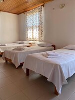 Minibar, wifi gratis, ropa de cama