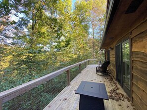 Terrace/patio - "Treehouse Suite" at Rustic Retreat Cabin w/Old Fashion Saun (Nashville)